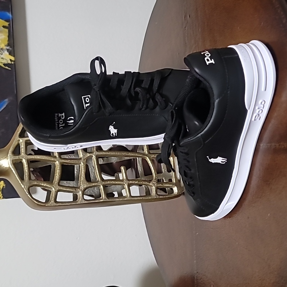 💯 HERITAGE black sneaker SIZES US 7.5 LEATHER NWOT black